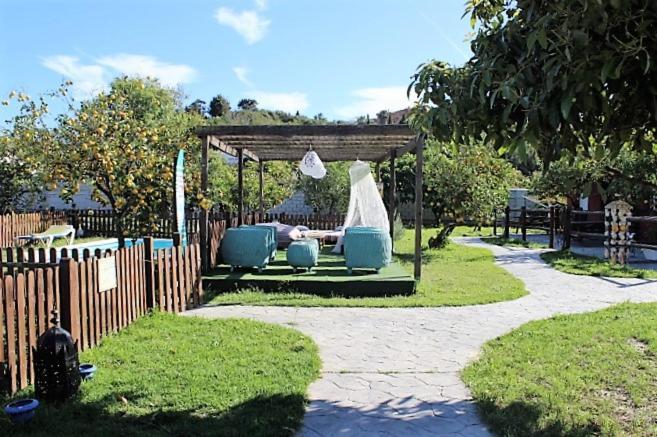 Penzion Karma House Casares Exteriér fotografie